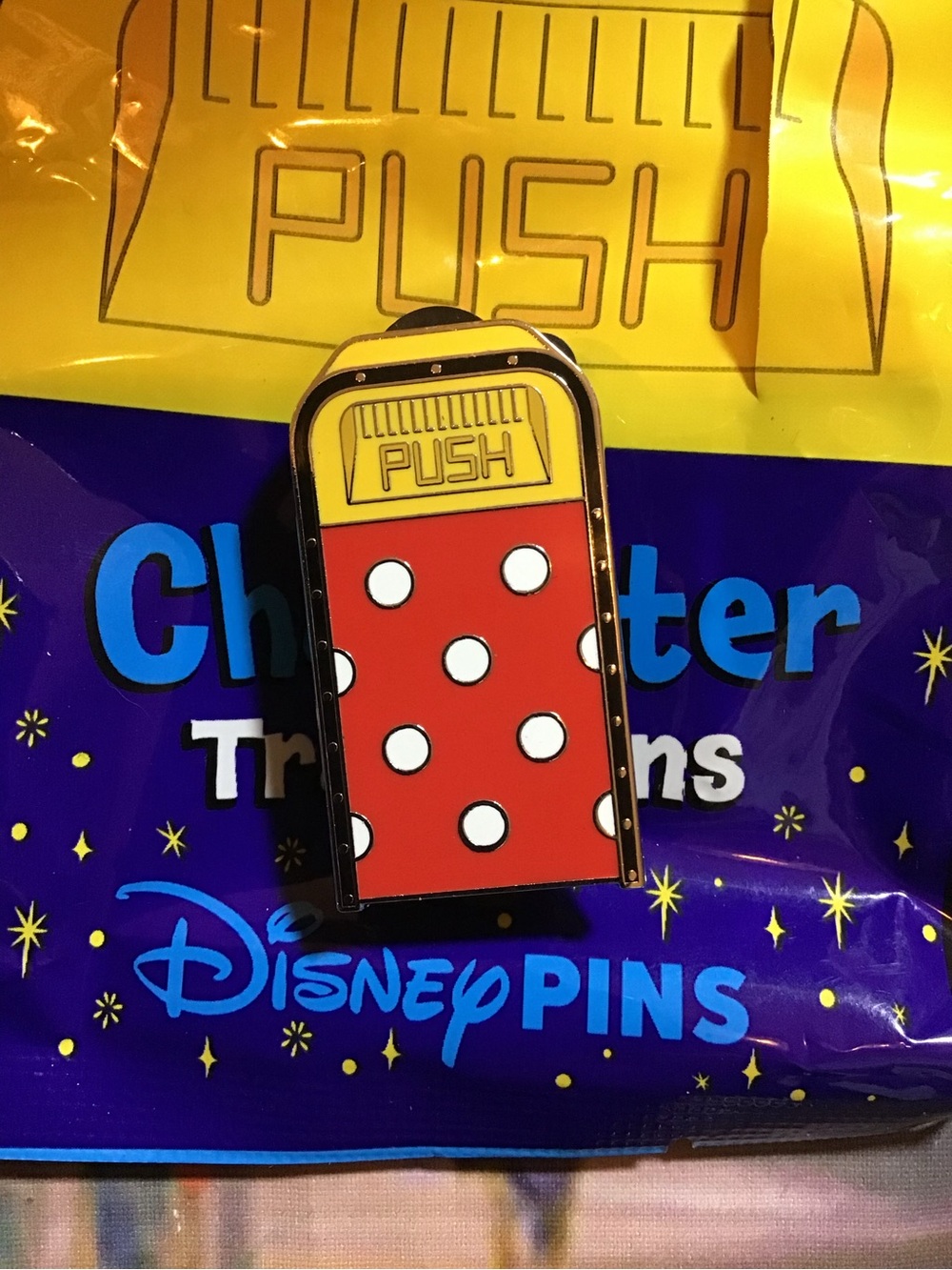 2025 disney parks character trash bins mystery pin Minnie Mouse